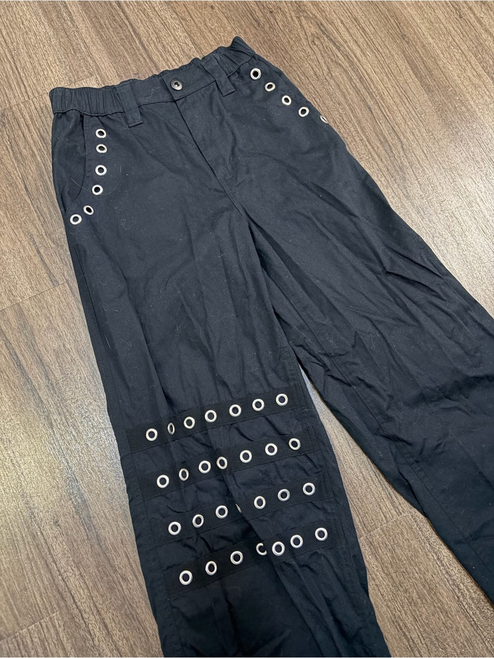 Small Hot Topic - Picture 2 of 4